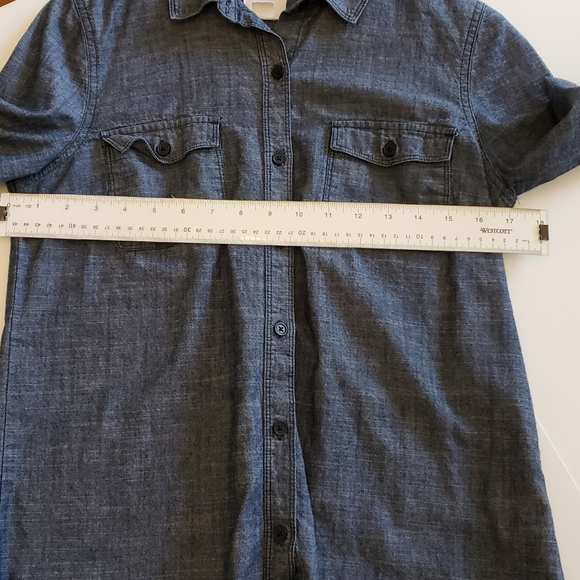 Classic Denim Blue Colored Size Small Button Down Old Navy Shirt - Picture 4 of 7